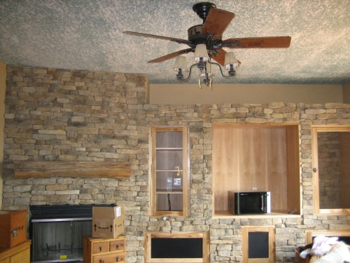 LIVING ROOM LOOKING AT ENTERTAINMENT CENTER