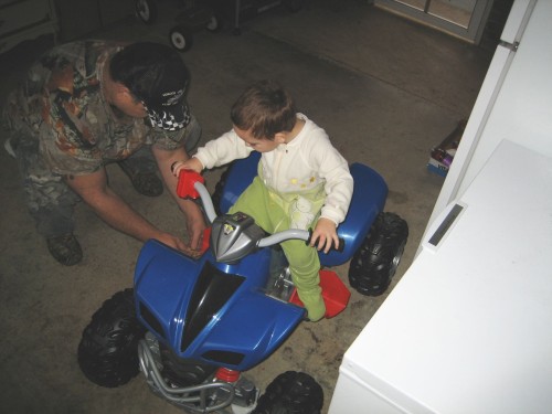 SANTA DID LEAVE MY MOTOR.JPG